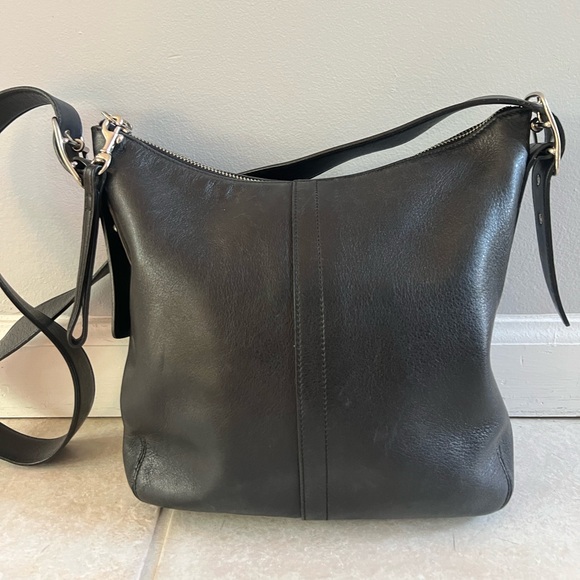 Coach Handbags - Coach Vintage Black Leather Slim Duffle 9326